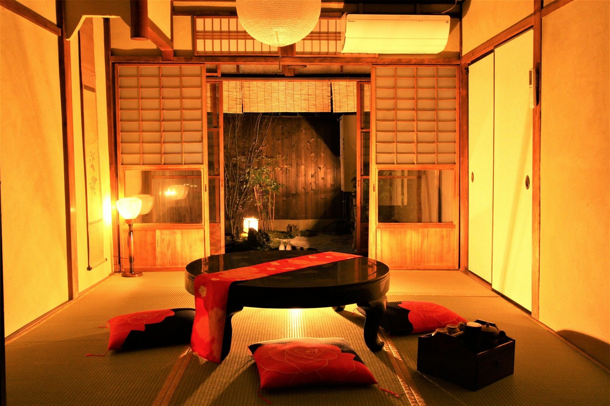 Holiday home Naokonoza Bettei Aburanokoji